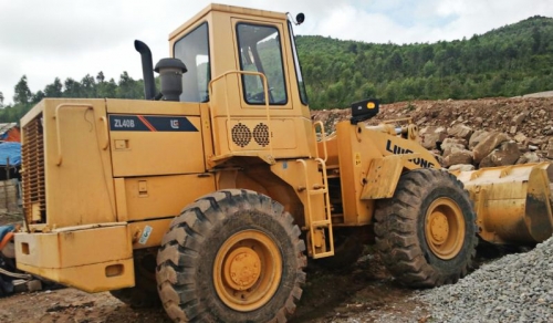 MÁY XÚC LẬT LIUGONG ZL40B - DUNG TÍCH GẦU 2,2 m3